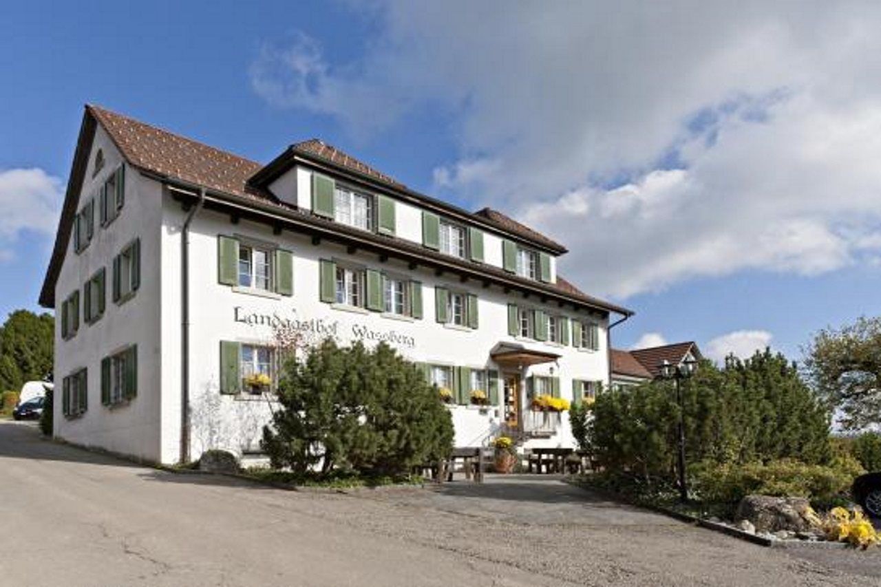 Hotel Wassberg Forch Exterior photo